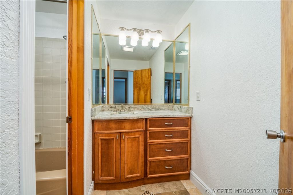 4203 NE Skyline Drive, Jensen Beach, FL 34957 Photo