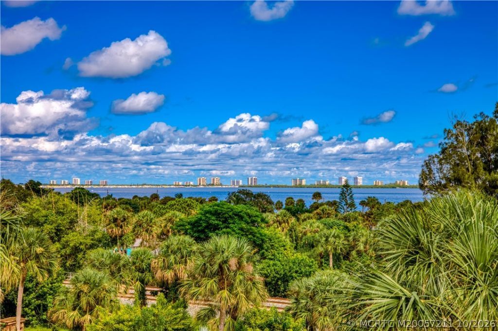 4203 NE Skyline Drive, Jensen Beach, FL 34957 Photo