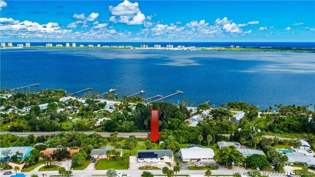 4203 NE Skyline Drive, Jensen Beach, FL 34957 Photo