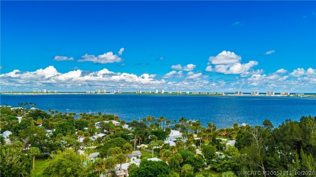 4203 NE Skyline Drive, Jensen Beach, FL 34957 Photo