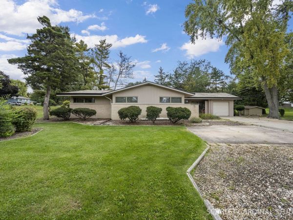 1S414 School Street , Lombard, IL 60148