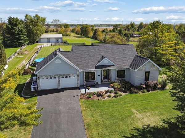 3166 Kropp Road , Grove City, OH 43123