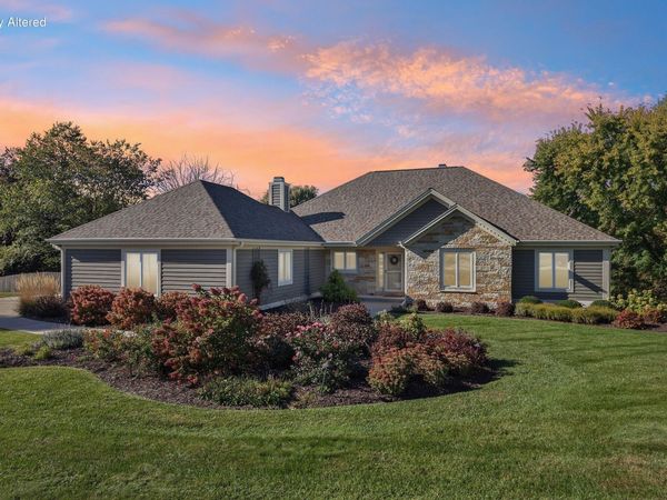 S6W31108 Hidden Holw, Delafield, WI 53018