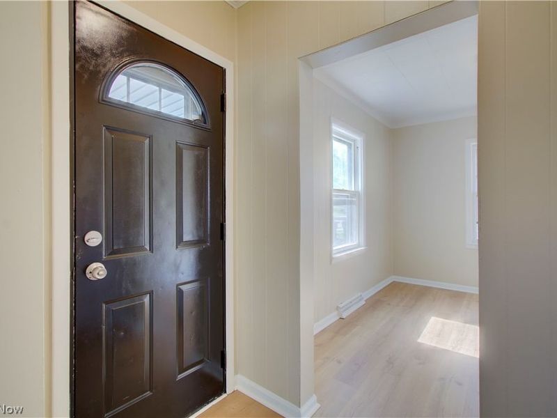 816 Devine Street, Alliance, OH 44601 Photo 5