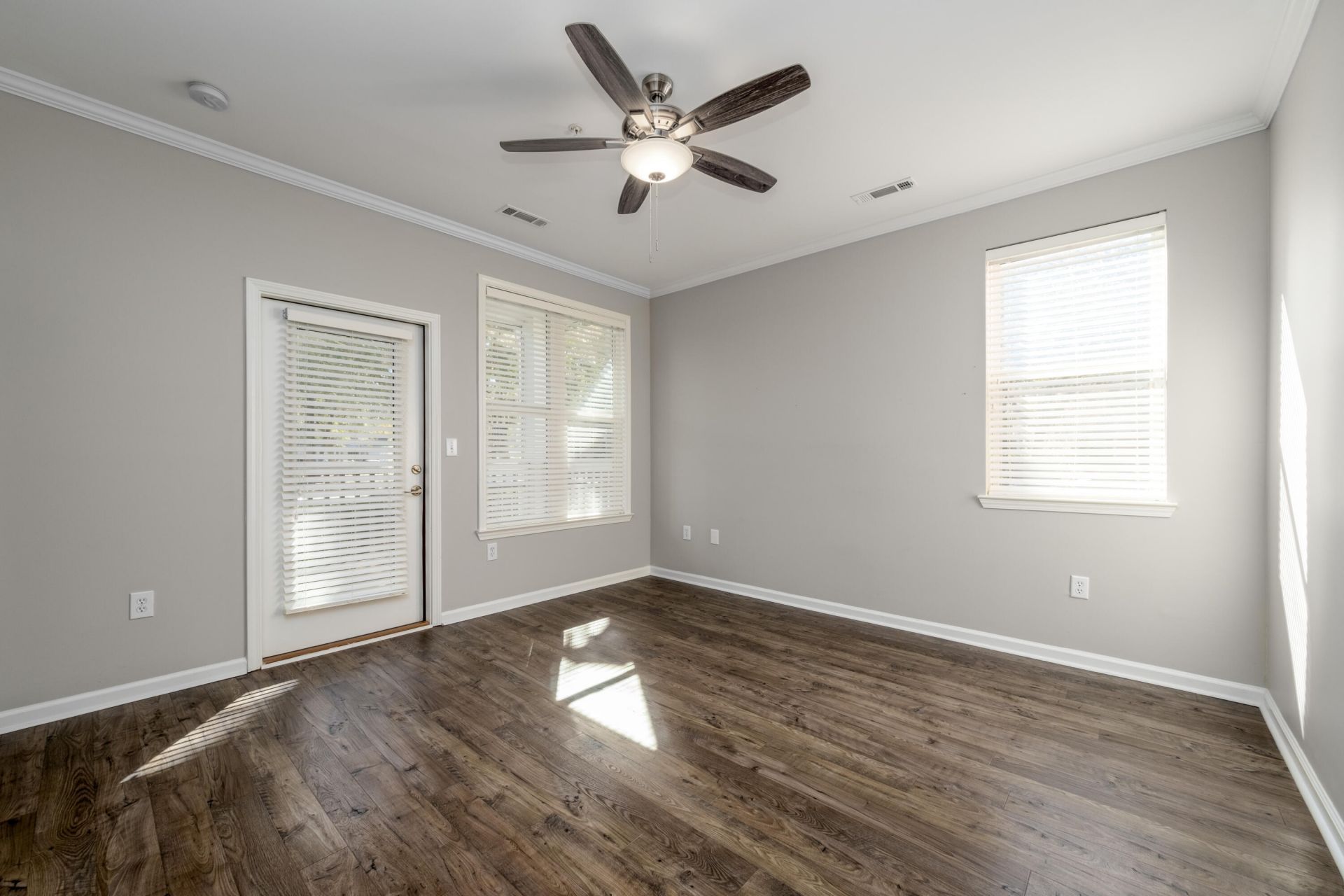300 Bucksley Lane Photo 14