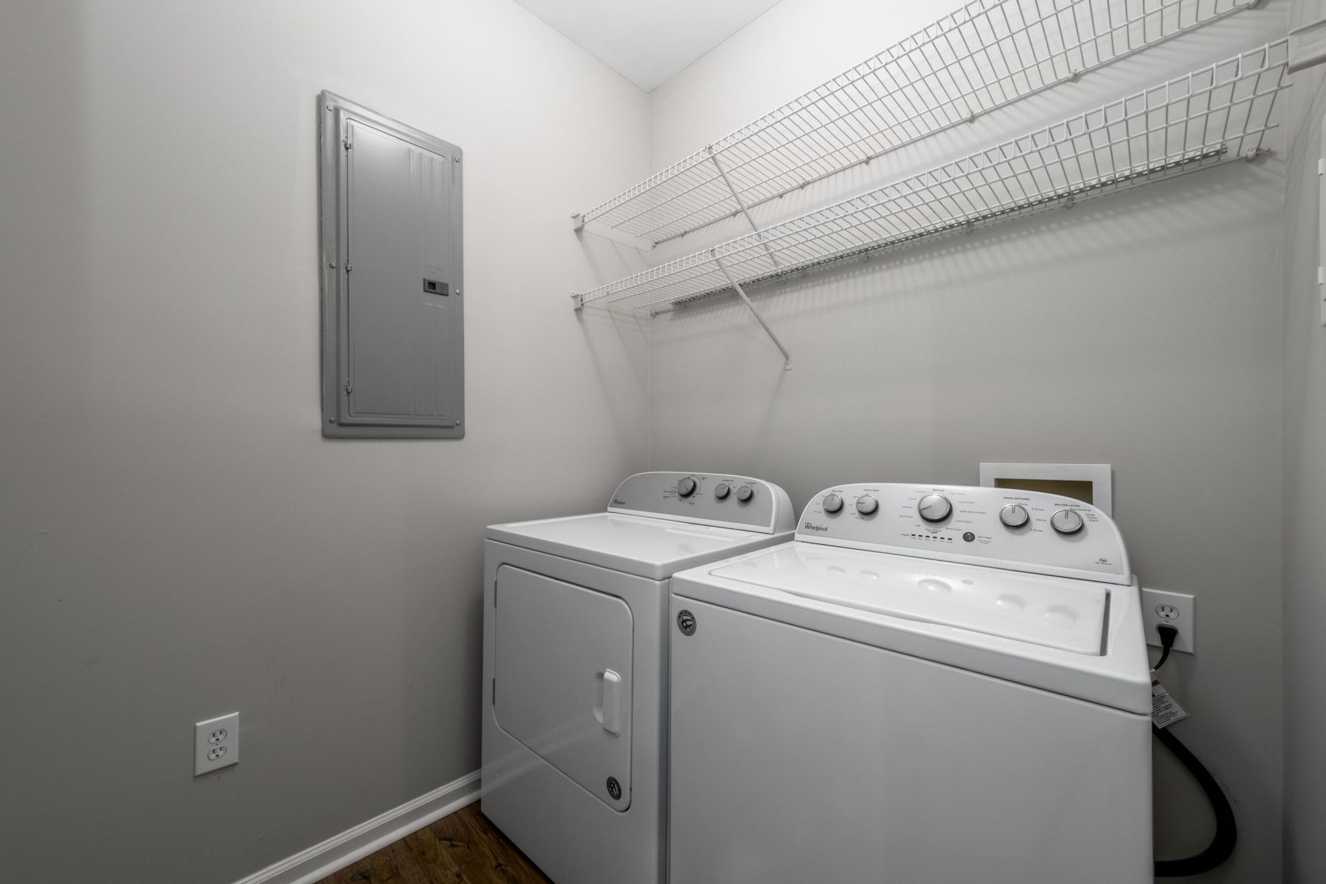 300 Bucksley Lane Photo 23
