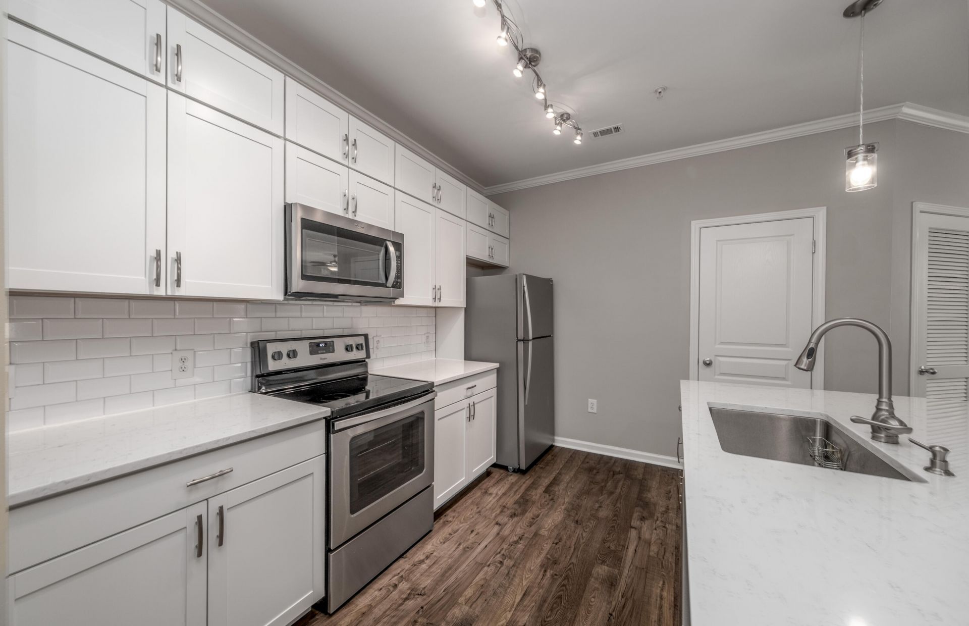 300 Bucksley Lane Photo 6