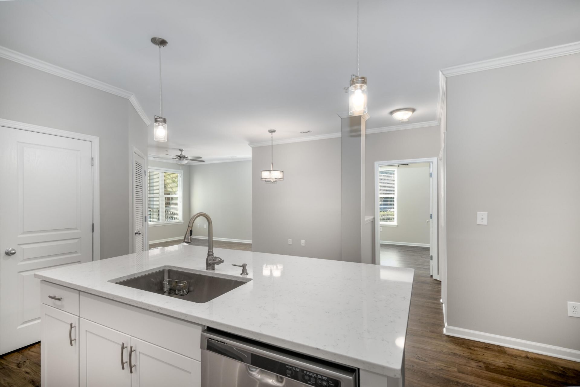 300 Bucksley Lane Photo 7
