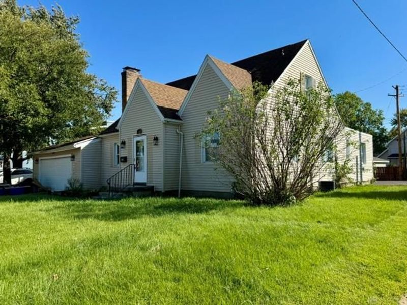 123 Trenton Place, Springfield, OH 45504 Photo 2