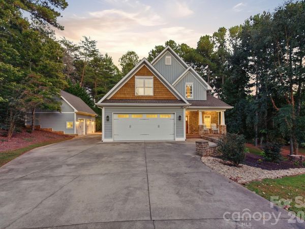 5596 Bridgewater Drive , Granite Falls, NC 28630