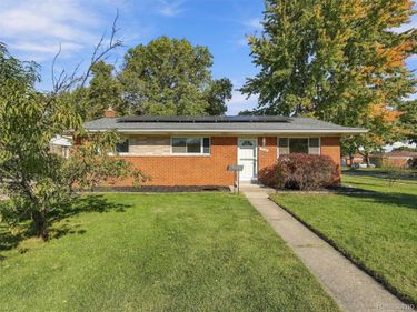 13789 Iowa Drive, Warren, Mi 48088