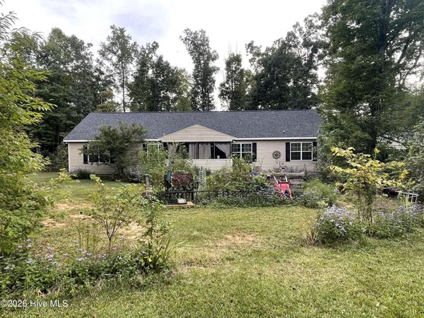 2315 W Chrisco Road, Seagrove, NC 27341