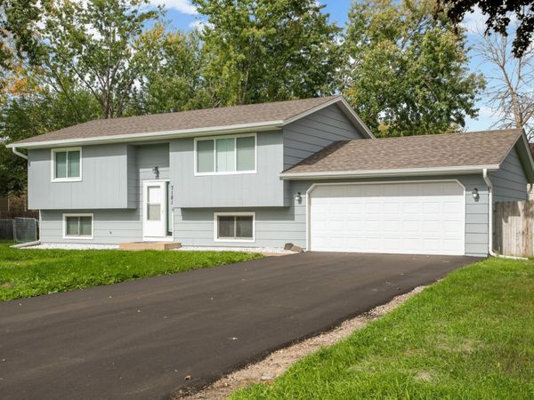 7181 Colorado Avenue N, Brooklyn Park, MN 55429