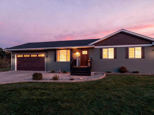 9569 291st Avenue NE, North Branch, MN 55056