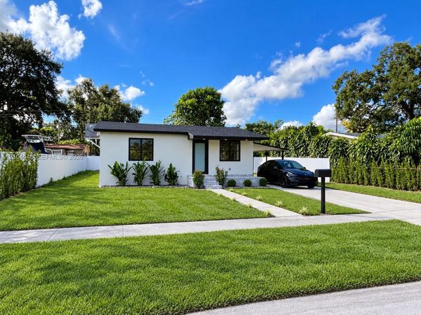6420 Franklin St , Hollywood, FL 33024
