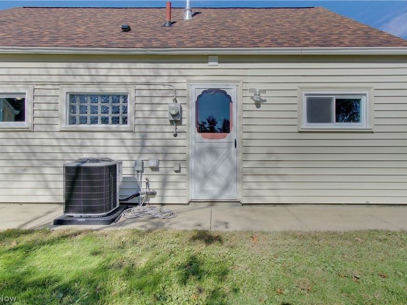 147 Catherine Lane, Alliance, OH 44601 Photo 24