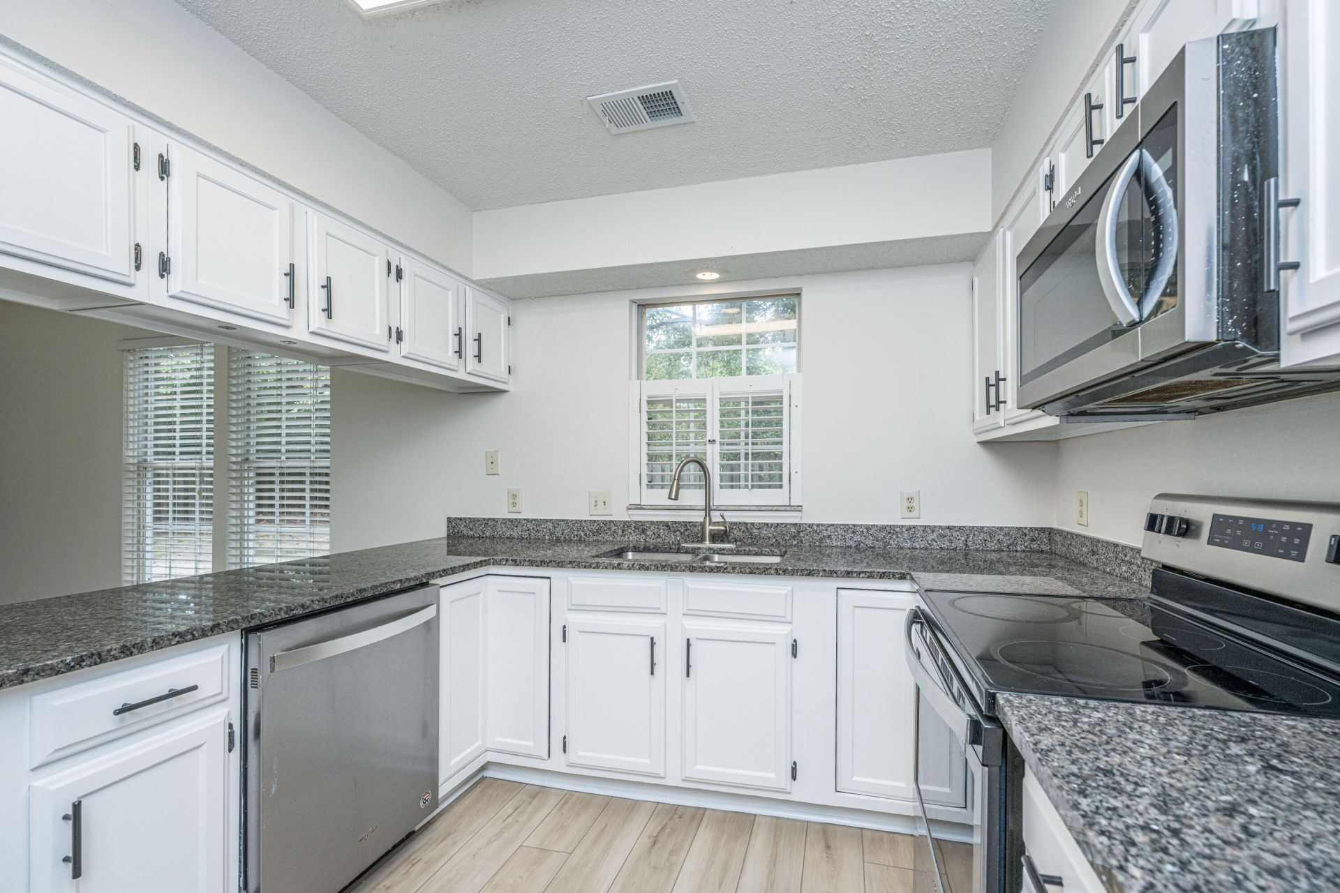 1409 Topaz Drive Photo 13