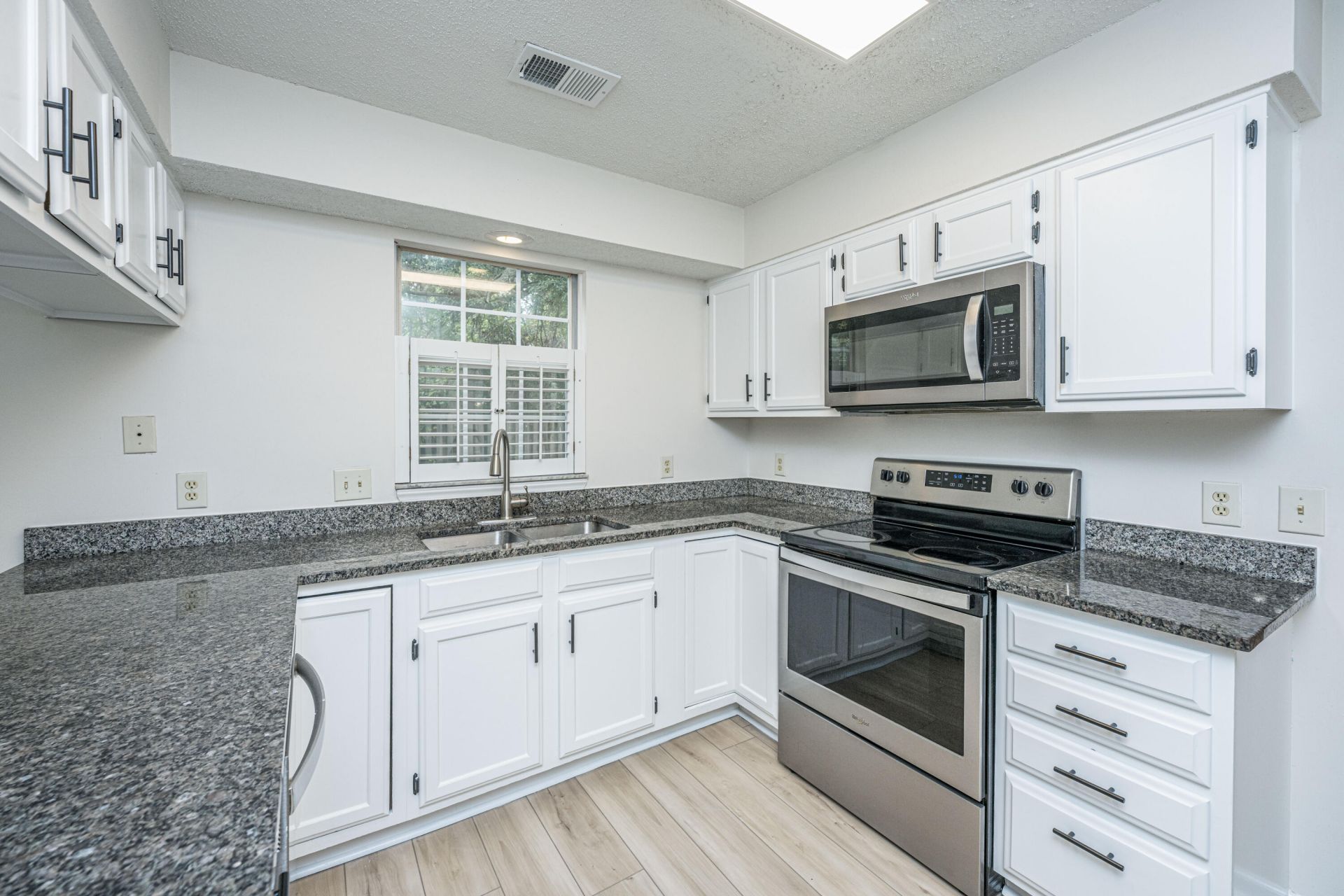 1409 Topaz Drive Photo 14