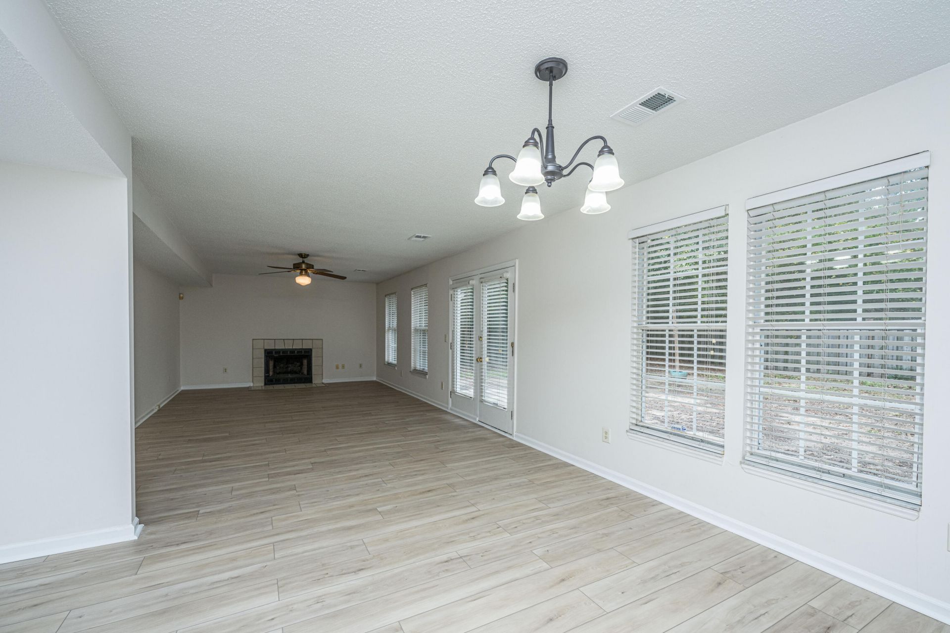 1409 Topaz Drive Photo 15