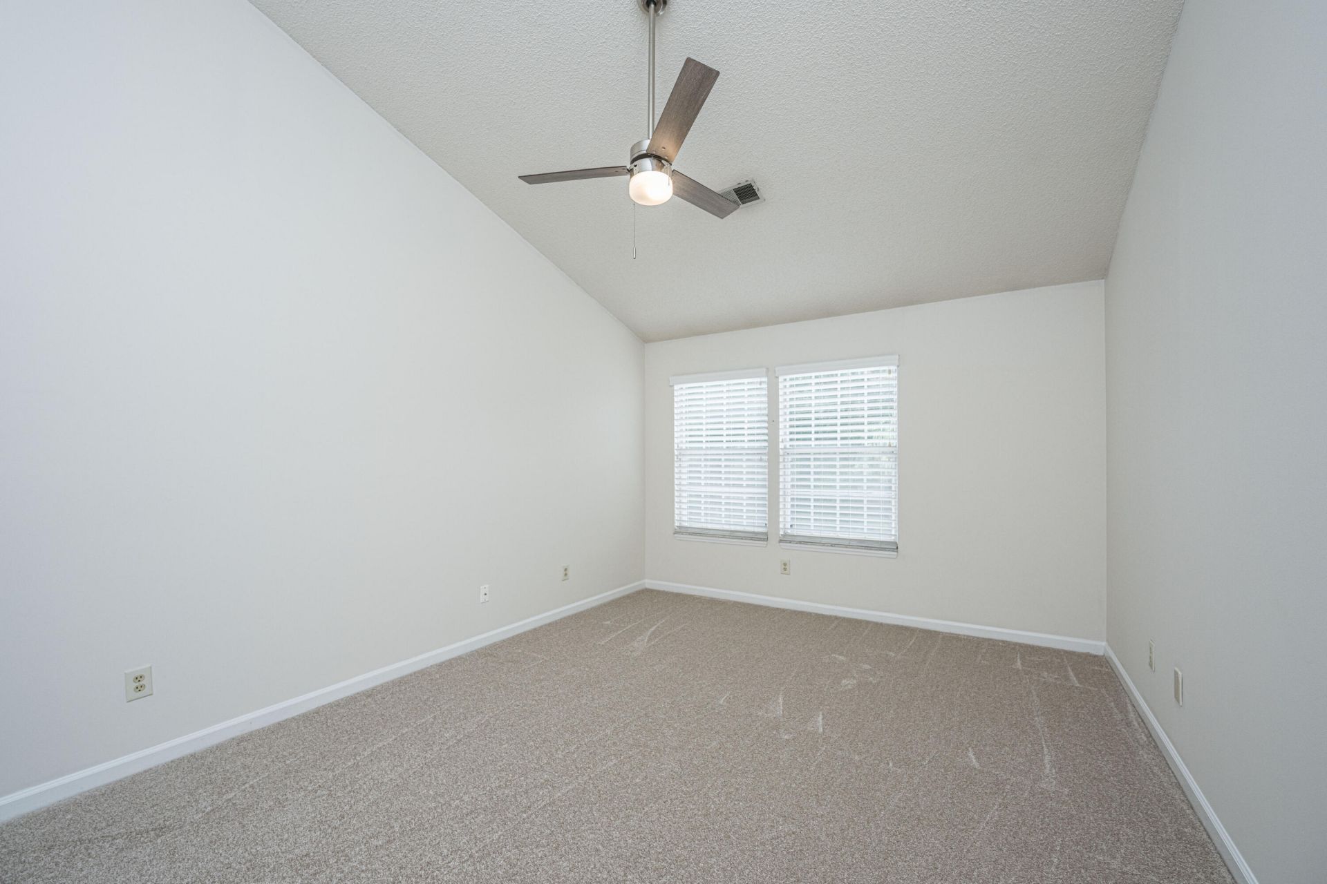 1409 Topaz Drive Photo 27