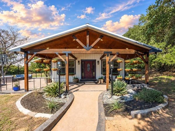 384 Fort Graham Road, Waco, TX 76705