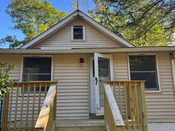 5 Banker Rd, West Milford, NJ 07421