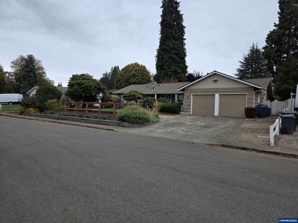 720 Ventura St N, Keizer, OR 97303