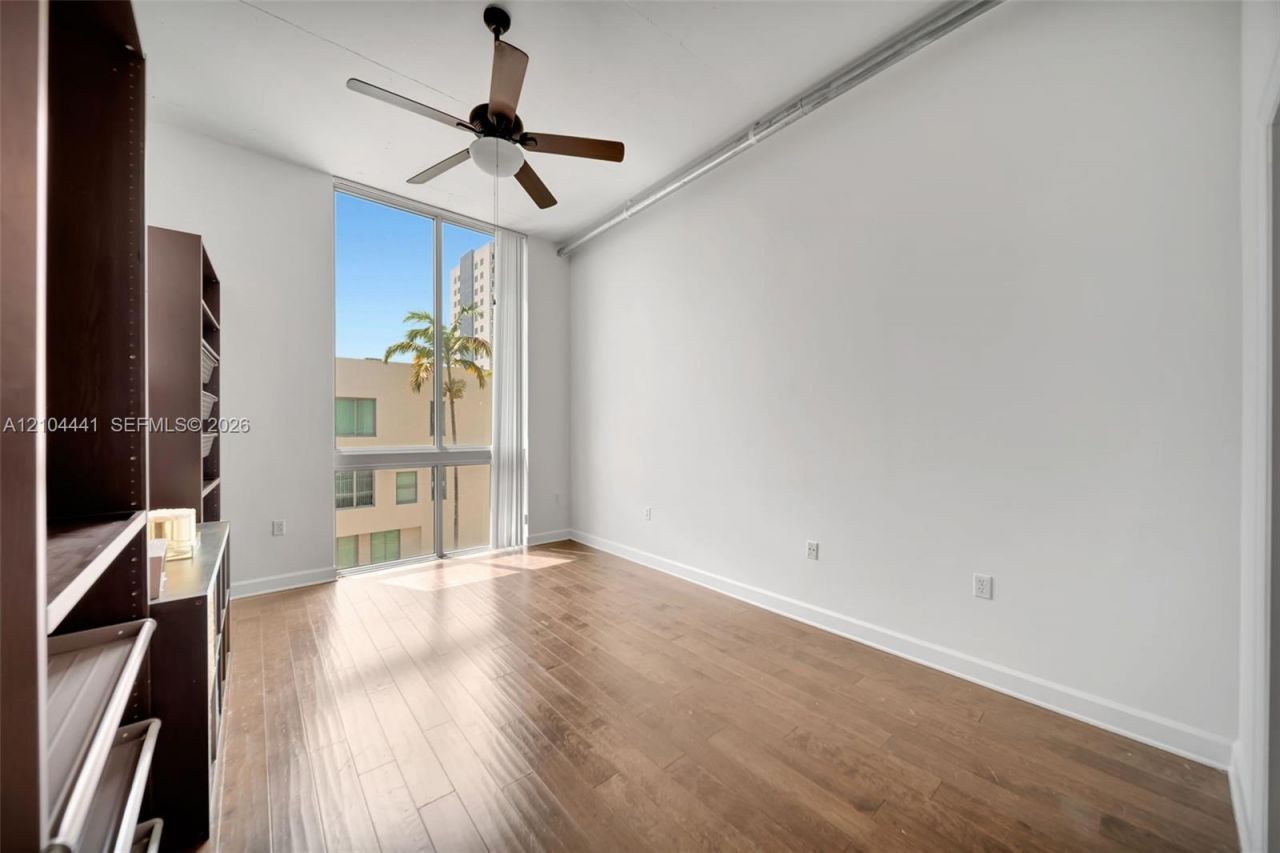 2100 Van Buren St , Unit 320, Hollywood, FL 33020 Photo