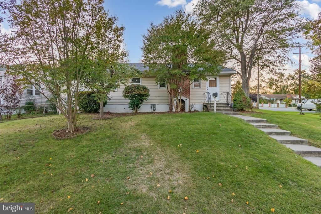 6306 BALFOUR DRIVE , HYATTSVILLE, MD 20782