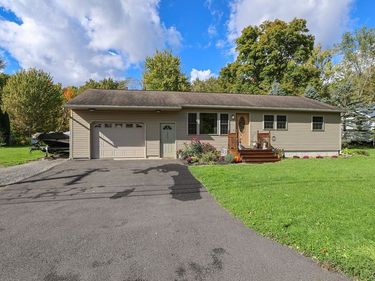 7901 Owasco Avenue, Cicero, NY 13039