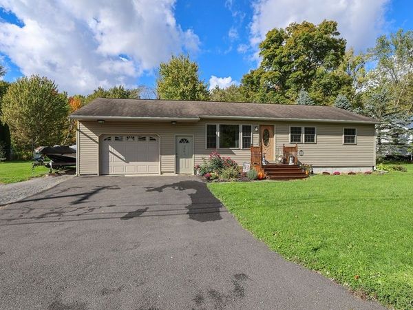 7901 Owasco Avenue, Cicero, NY 13039