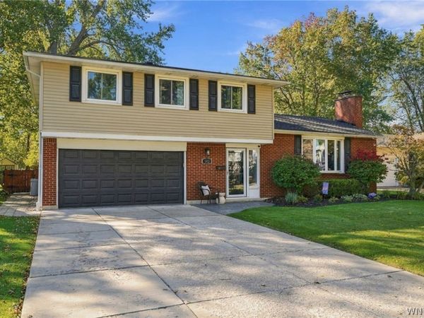 90 Red Oak Drive, Williamsville, NY 14221