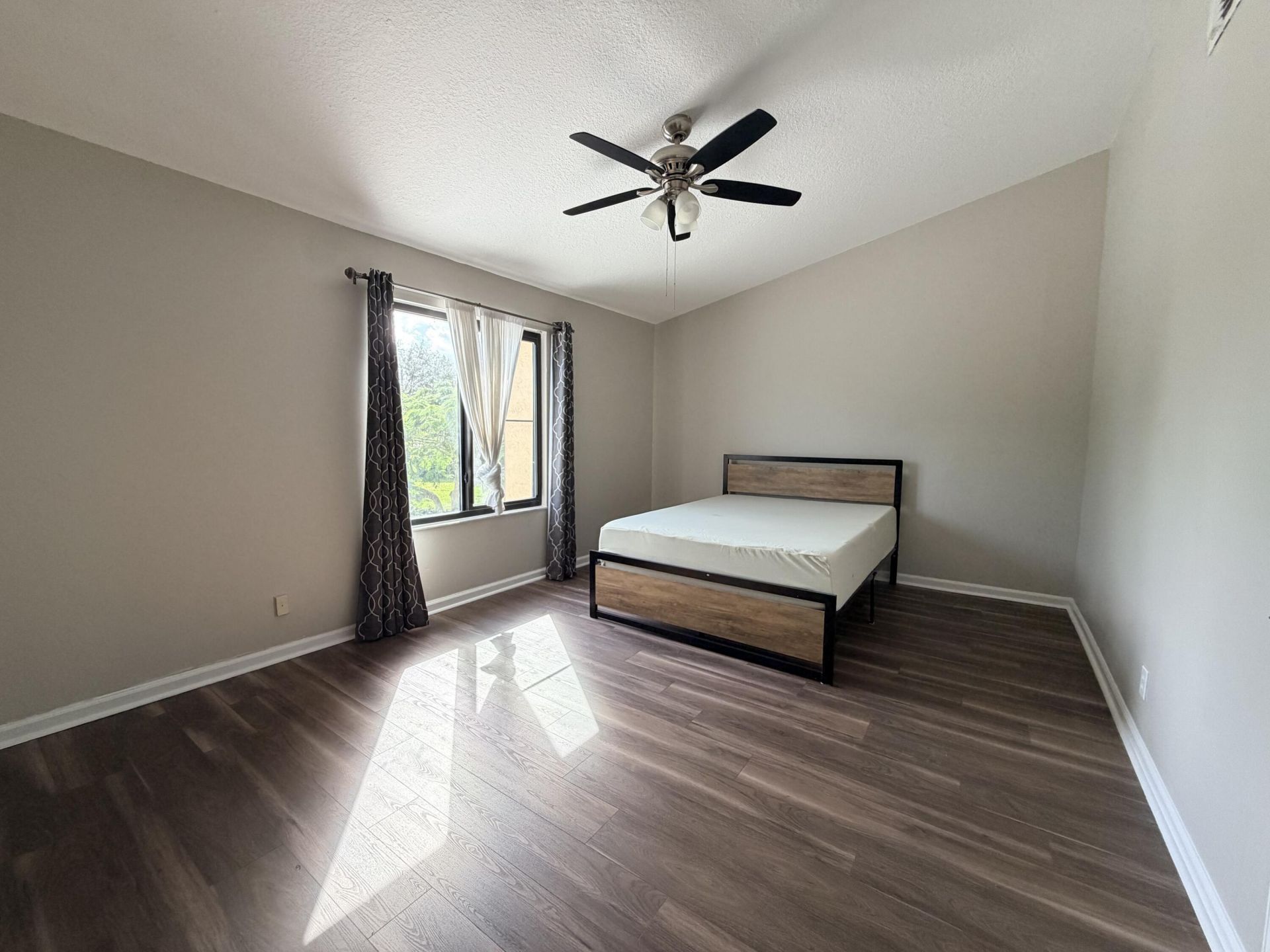 9346 NW 49th Place, Sunrise, FL 33351 Photo