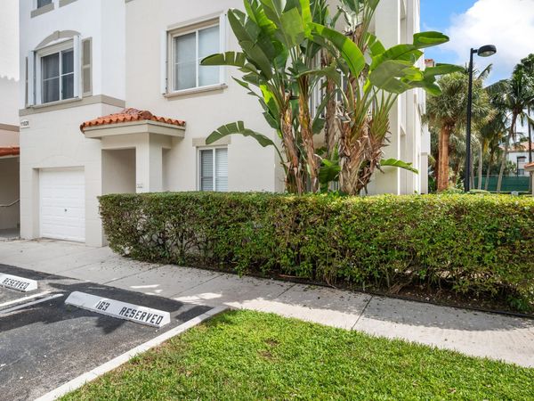 11028 LEGACY Drive, Unit 102, Palm Beach Gardens, FL 33410