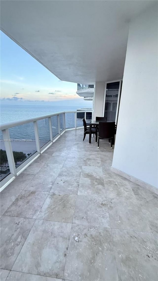 4779 Collins Ave , Unit 1908, Miami Beach, FL 33140 Photo
