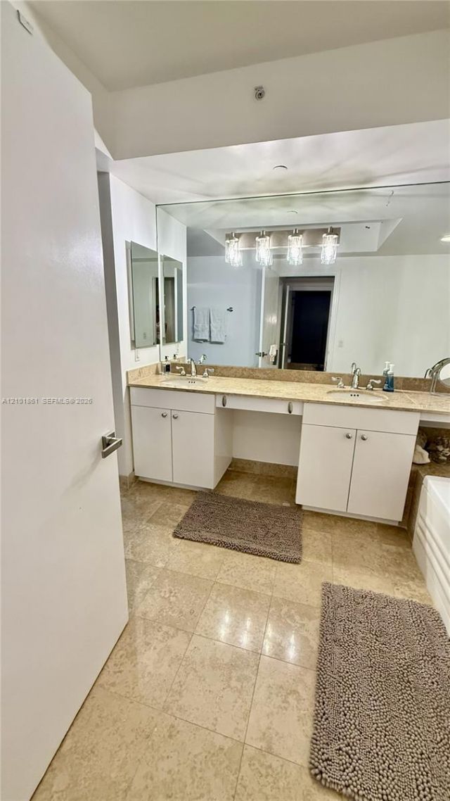 4779 Collins Ave , Unit 1908, Miami Beach, FL 33140 Photo