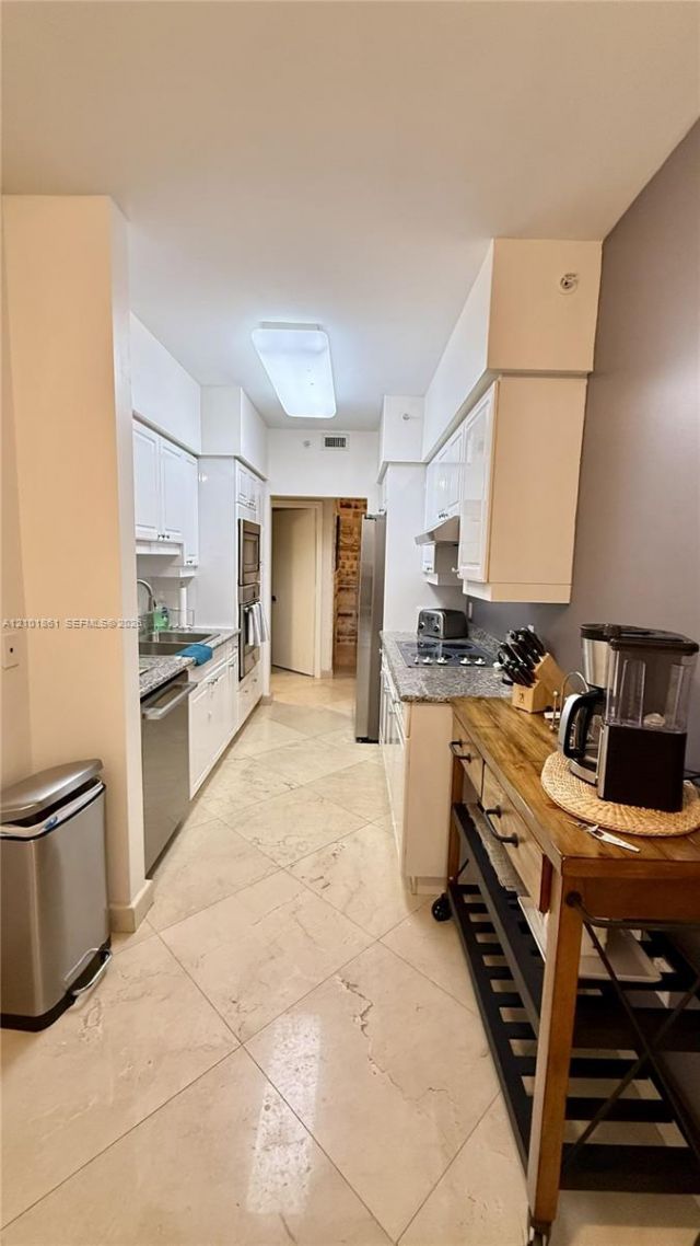 4779 Collins Ave , Unit 1908, Miami Beach, FL 33140 Photo