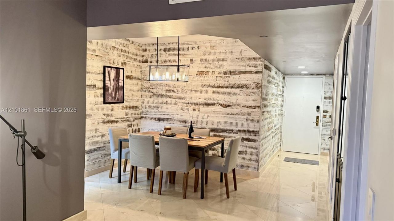 4779 Collins Ave , Unit 1908, Miami Beach, FL 33140 Photo