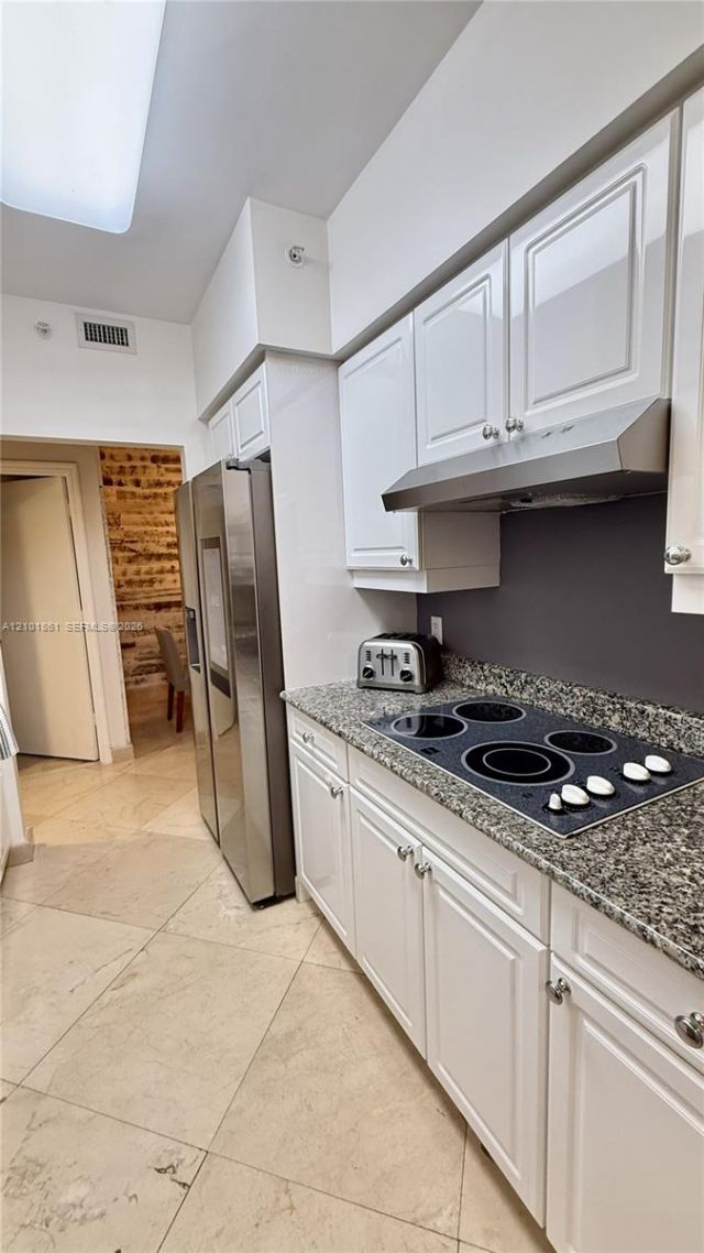 4779 Collins Ave , Unit 1908, Miami Beach, FL 33140 Photo