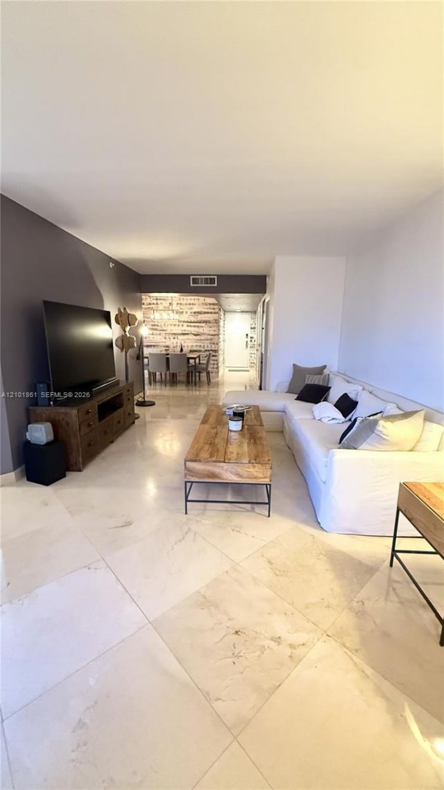 4779 Collins Ave , Unit 1908, Miami Beach, FL 33140 Photo