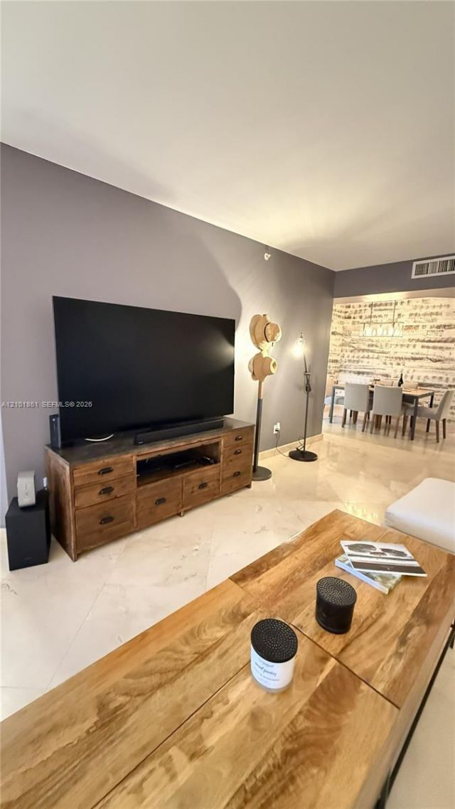 4779 Collins Ave , Unit 1908, Miami Beach, FL 33140 Photo
