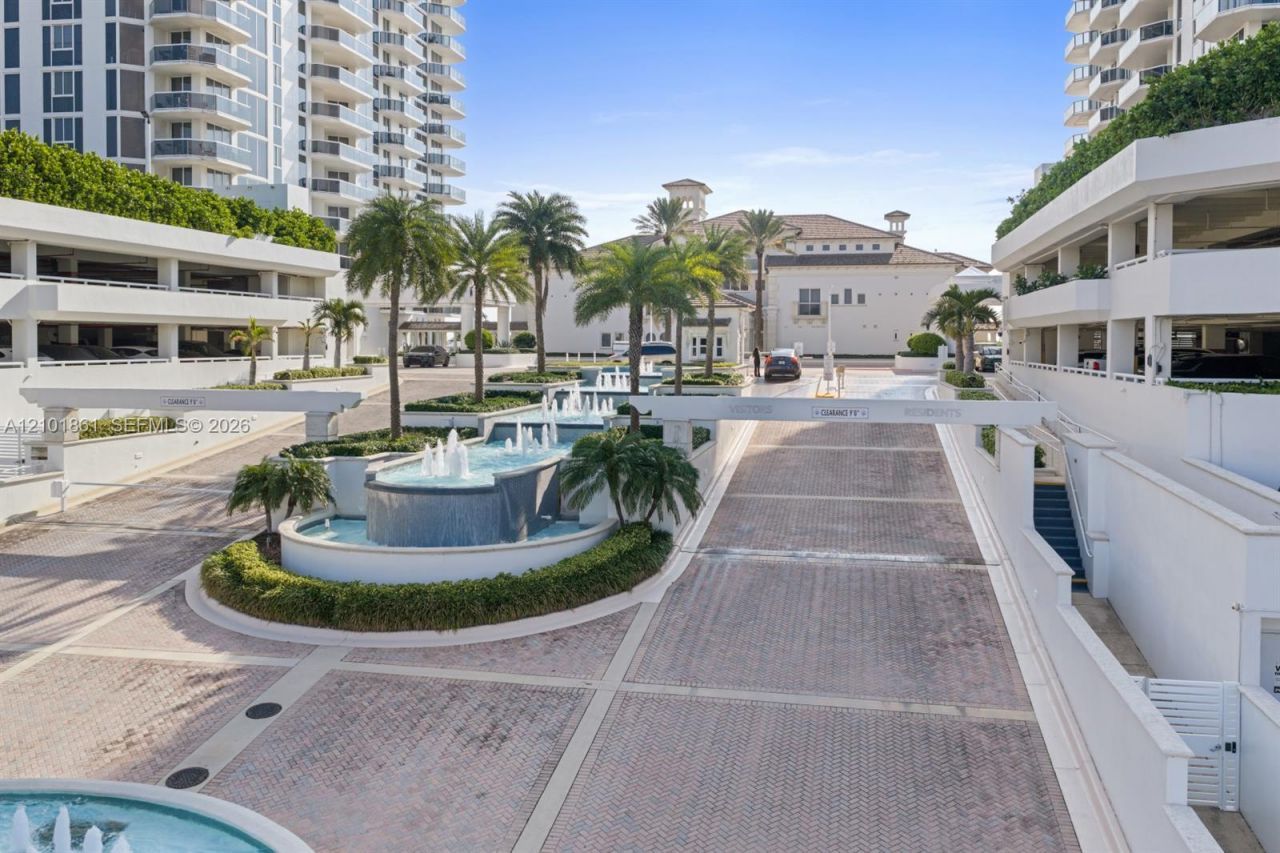 4779 Collins Ave , Unit 1908, Miami Beach, FL 33140 Photo
