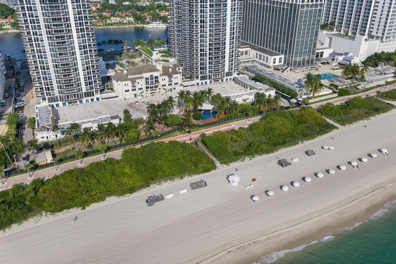 4779 Collins Ave , Unit 1908, Miami Beach, FL 33140 Photo