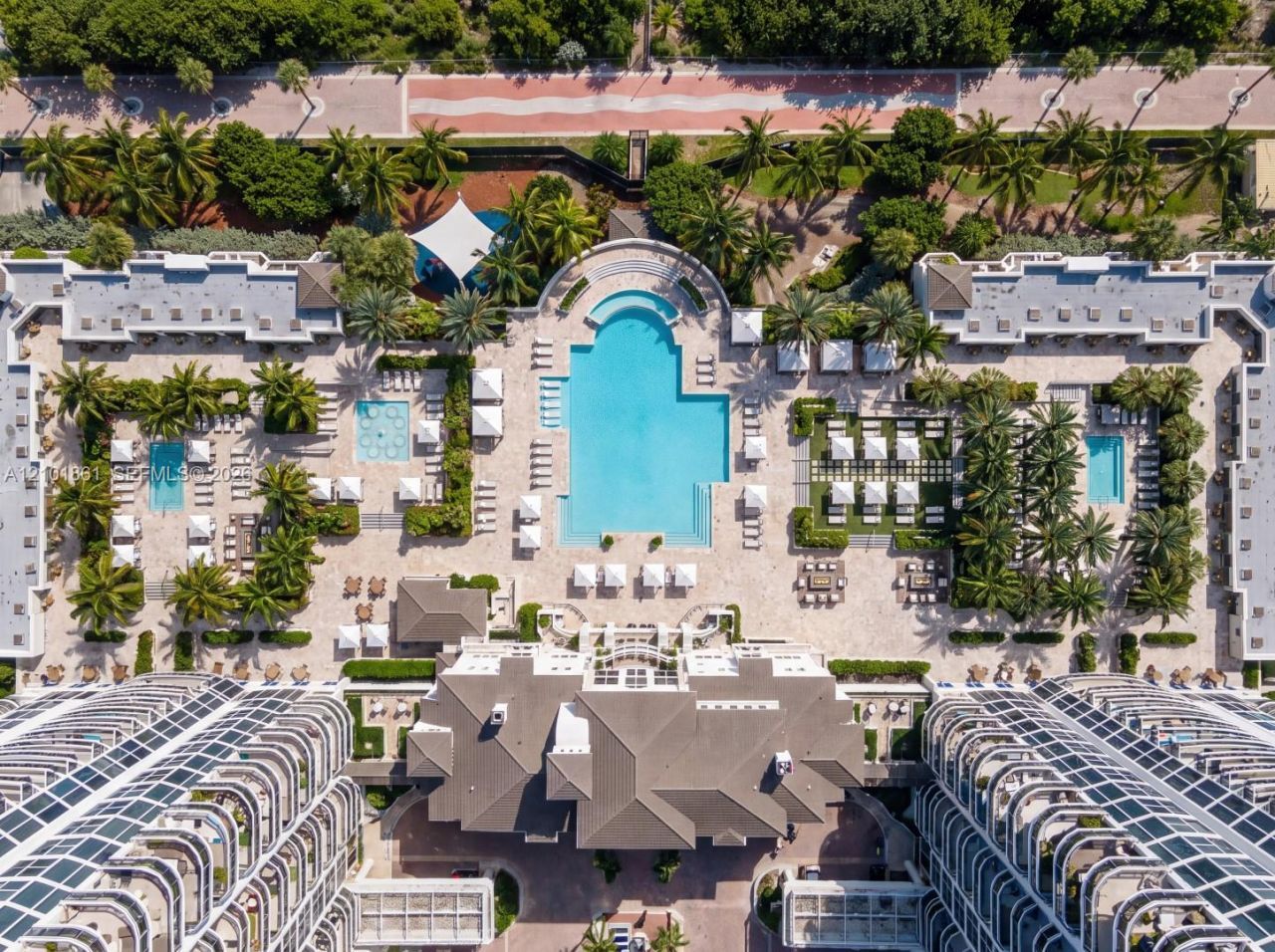4779 Collins Ave , Unit 1908, Miami Beach, FL 33140 Photo