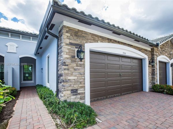 7532 N Blue Spring Dr , Parkland, FL 33067