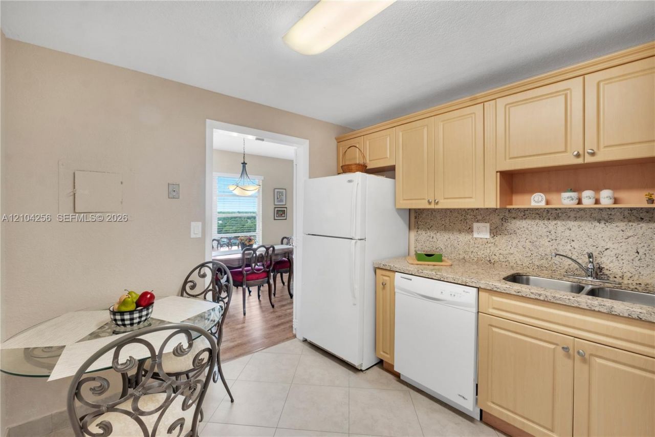 10777 W Sample Rd , Unit 907, Coral Springs, FL 33065 Photo