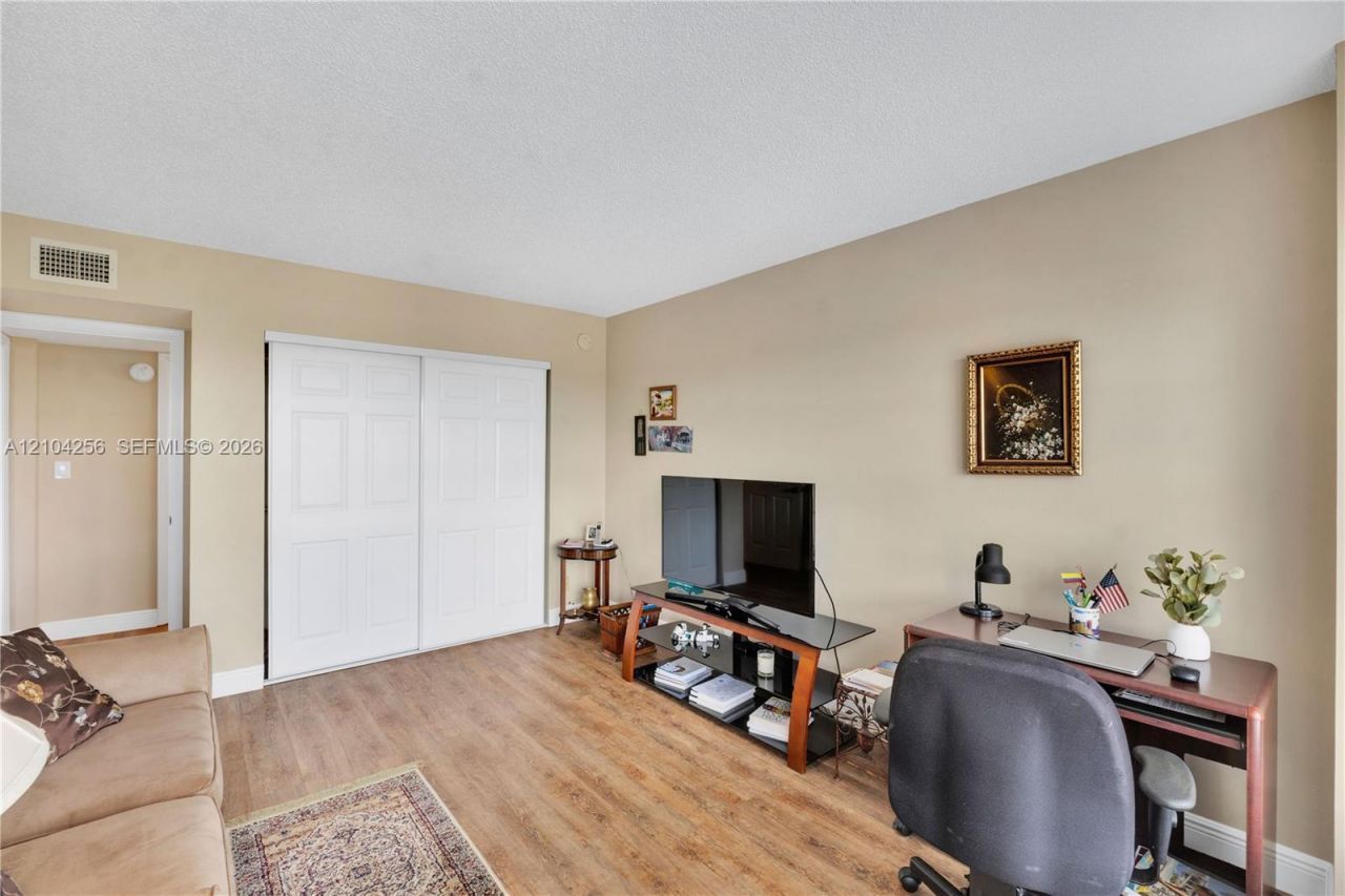 10777 W Sample Rd , Unit 907, Coral Springs, FL 33065 Photo