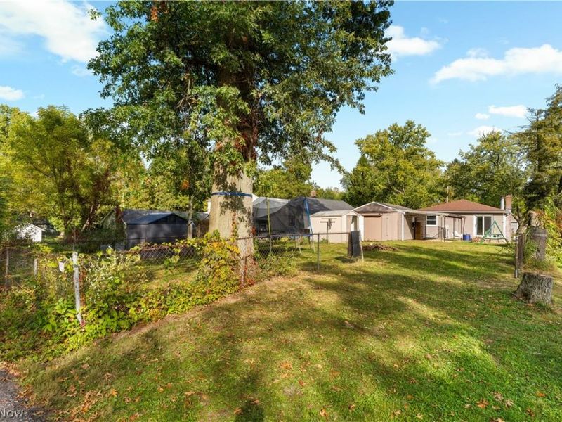 3194 S Bender Avenue, Akron, OH 44319 Photo 6