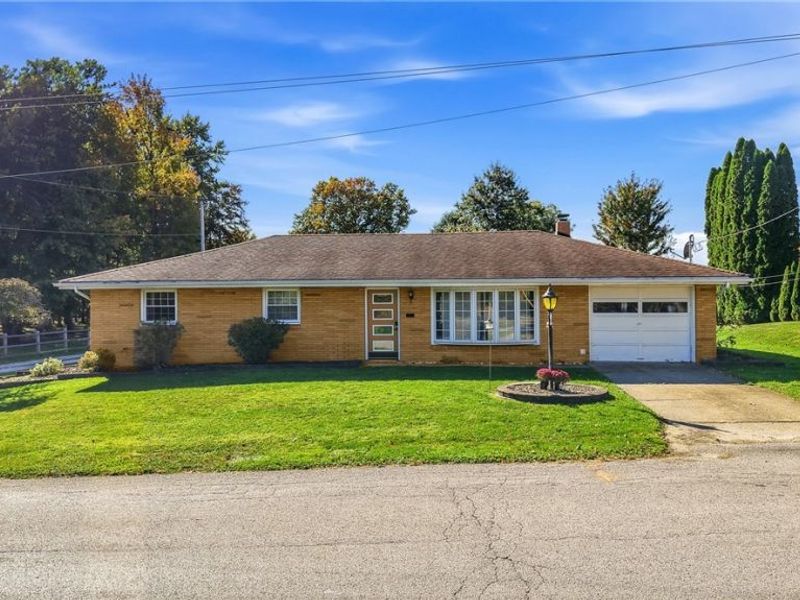 208 Creed Avenue, Hubbard, OH 44425 Photo 1