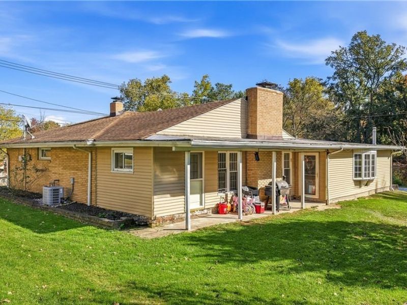 208 Creed Avenue, Hubbard, OH 44425 Photo 3